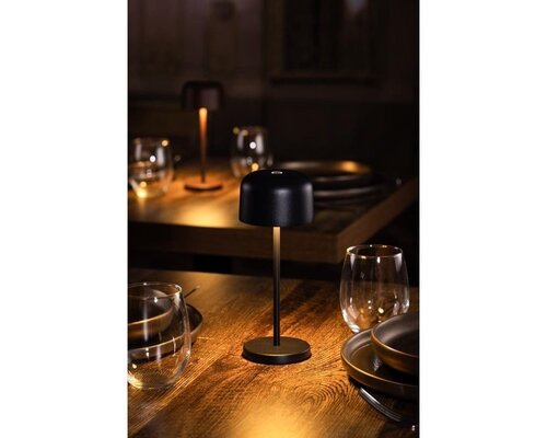 M&T Station de chargement  conçue pour charger simultanément jusqu'à six lampes de table IBIZA