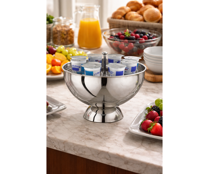M&T Refrigerated yogurt holder with removable grid