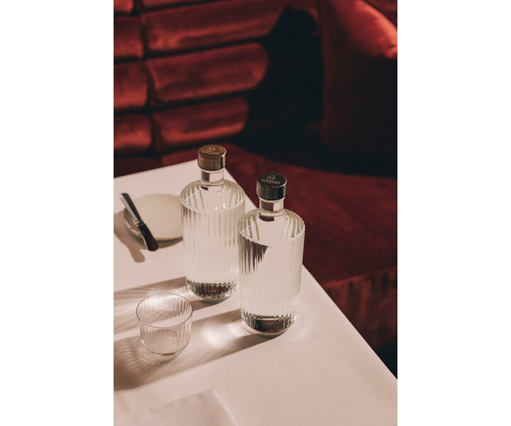 Paveau Ribbed Bottle White Haven 1L