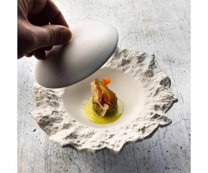 STUDIO RAW  Small bowl with lid footed 12/6 cm x h 6,3 cm  " Everest "