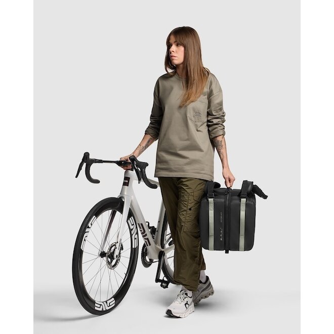 DB X ASSOS CYCLING CAPSULE SET DUFFEL BAG