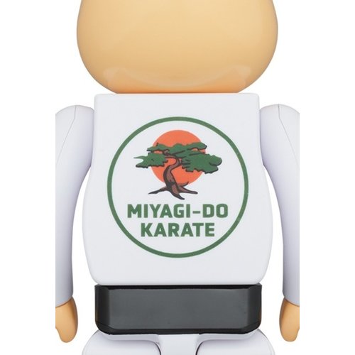 Medicom Toy 400% Bearbrick - Cobra Kai (Miyagi-Do Karate)