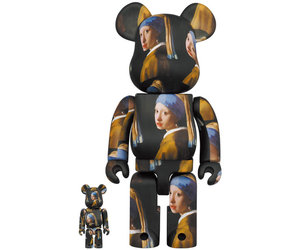 400% & 100% Bearbrick set - Girl with a Pearl Earring by Johannes