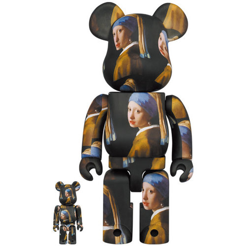 Medicom Toy 400% & 100% Bearbrick set - Girl with a Pearl Earring by Johannes Vermeer Medicom Toy 400% & 100% Bearbrick set - Girl with a Pearl Earring by Johannes Vermeer