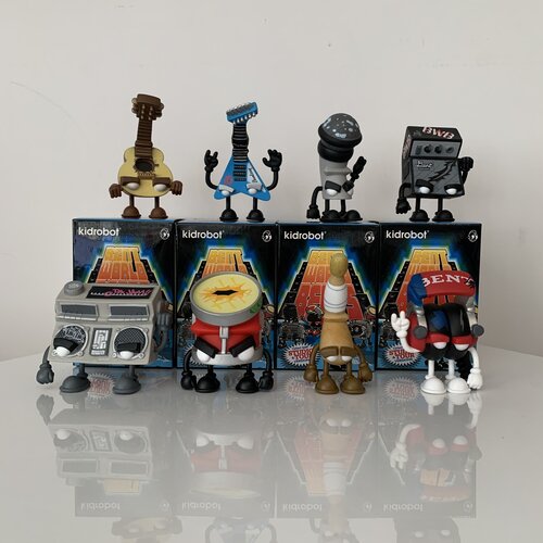 Kidrobot 2011 Bent World Beats (Open Blindbox)  Mini Series