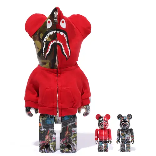 Medicom Toy 400% & 100% Bearbrick 3 pcs set - BAPE(R) LEGACY CAMO SHARK (Red ver.) Medicom Toy 400% & 100% Bearbrick 3 pcs set - BAPE(R) LEGACY CAMO SHARK (Red ver.)