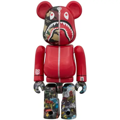 Medicom Toy 400% & 100% Bearbrick 3 pcs set - BAPE(R) LEGACY CAMO SHARK (Red ver.) Medicom Toy 400% & 100% Bearbrick 3 pcs set - BAPE(R) LEGACY CAMO SHARK (Red ver.)