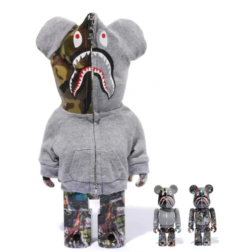 Medicom Toy 400% & 100% Bearbrick 3 pcs set - BAPE(R) LEGACY CAMO SHARK (Grey ver.) Medicom Toy 400% & 100% Bearbrick 3 pcs set - BAPE(R) LEGACY CAMO SHARK (Grey ver.)