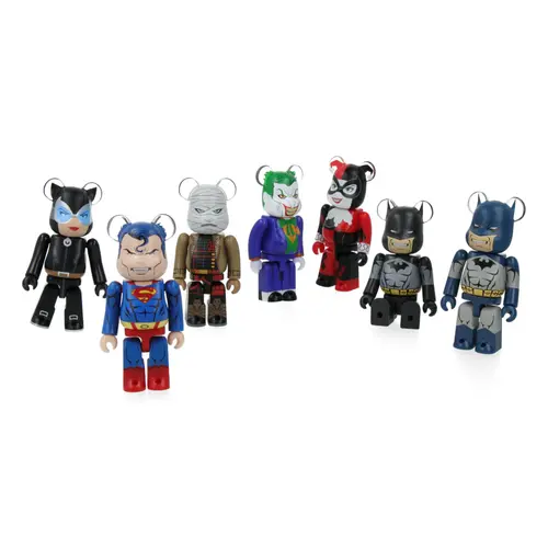 Medicom Toy 100% Bearbrick Blindbox Chase Series - Batman Hush (Series 1) Medicom Toy 100% Bearbrick Blindbox Chase Series - Batman Hush (Series 1)