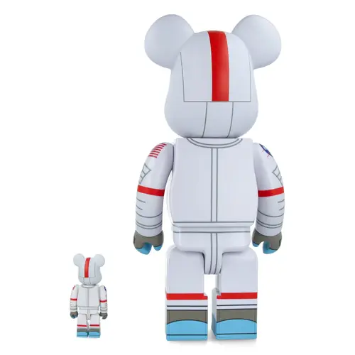 Medicom Toy 400% & 100% Bearbrick Set - Apollo 17 Astronaut (NASA) Medicom Toy 400% & 100% Bearbrick Set - Apollo 17 Astronaut (NASA)