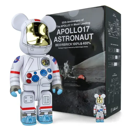 Medicom Toy 400% & 100% Bearbrick Set - Apollo 17 Astronaut (NASA) Medicom Toy 400% & 100% Bearbrick Set - Apollo 17 Astronaut (NASA)