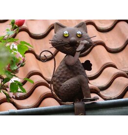 Dachrinnen und Zaun-Figur Katze 1975