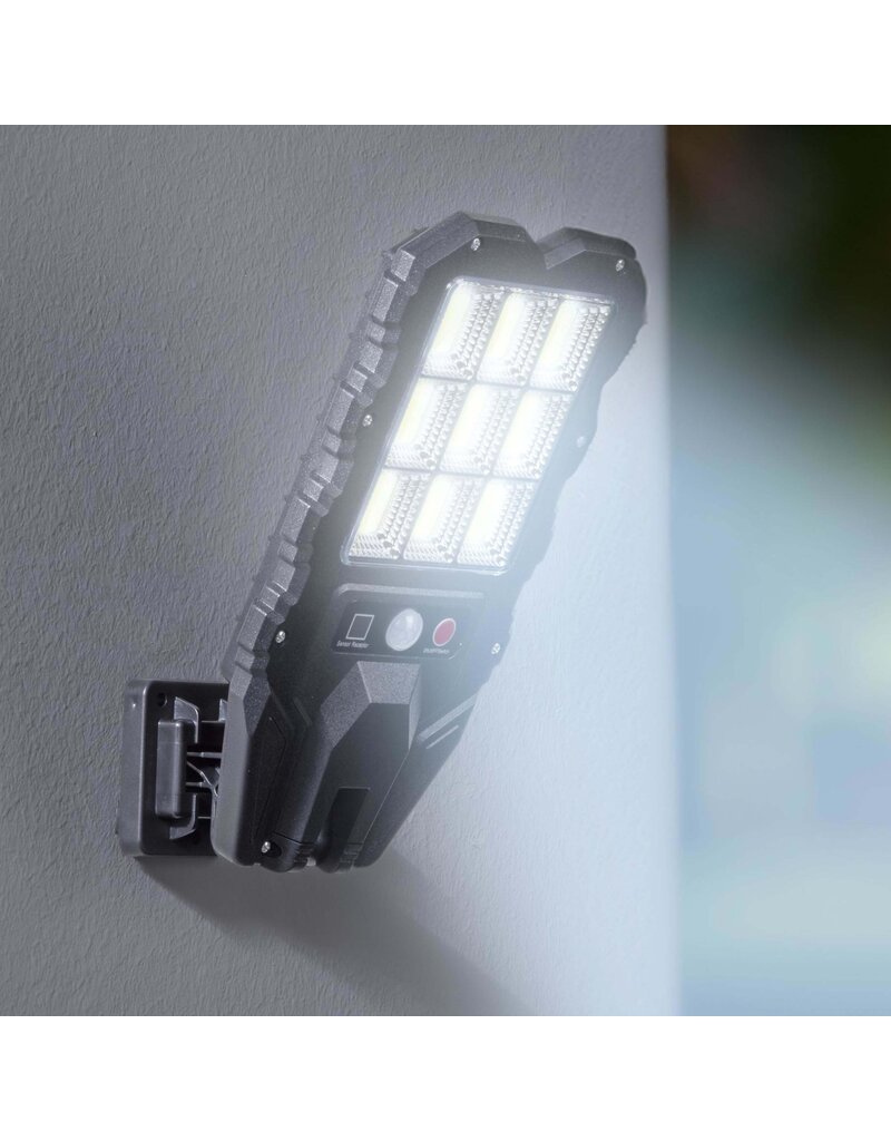 LED Solarstrahler mit Bewegungsmelder und Fernbedienung 70534