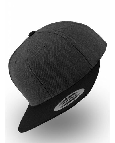 yupoong black snapback