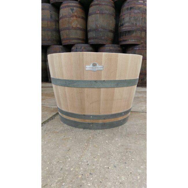 Wine barrel tub