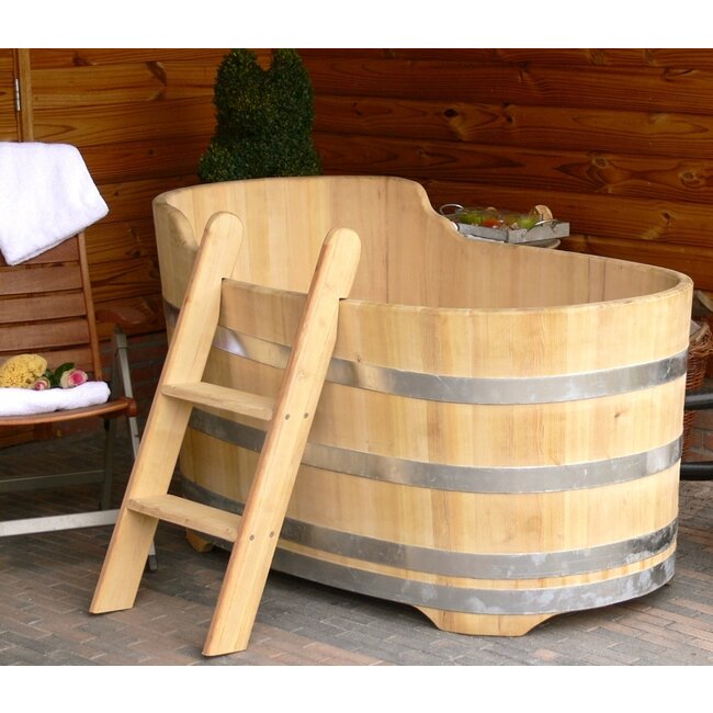 Luxurious oval bathtub medium robinia