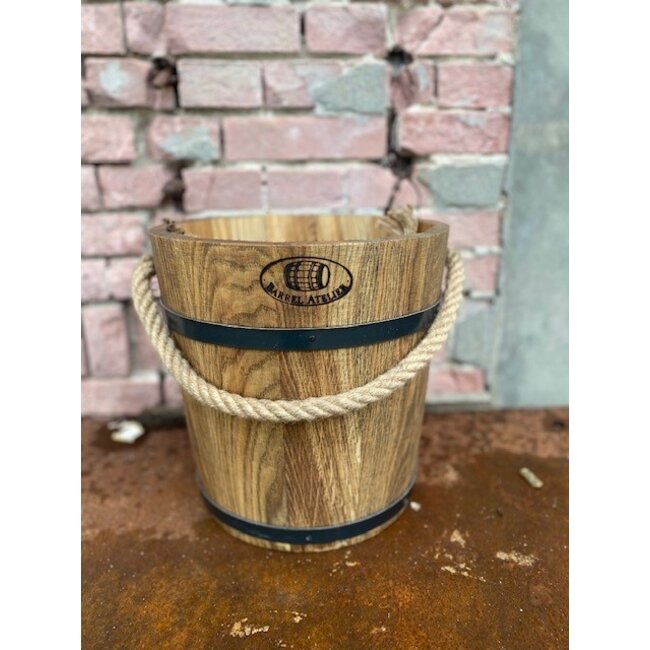 Wooden bucket  'Dark oil'