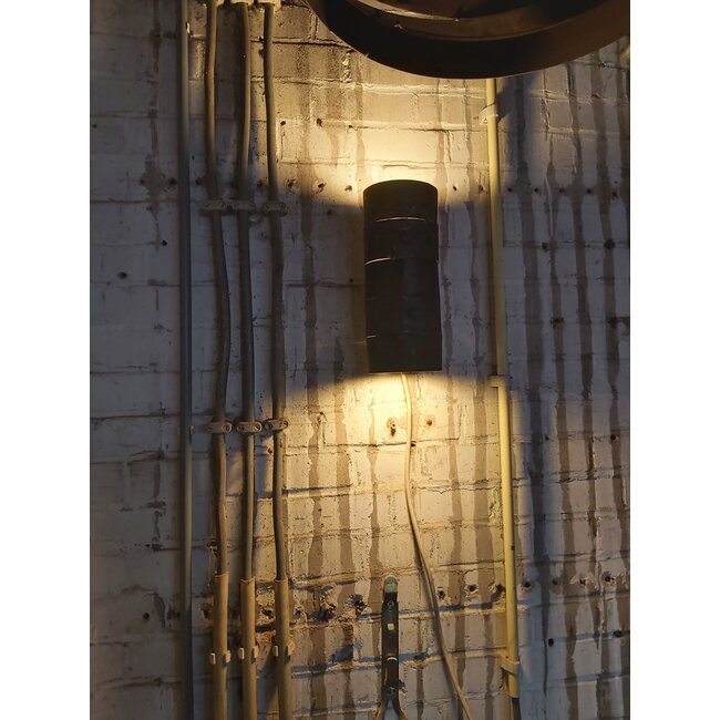 Wandlamp gepatineerd "Rustiek"