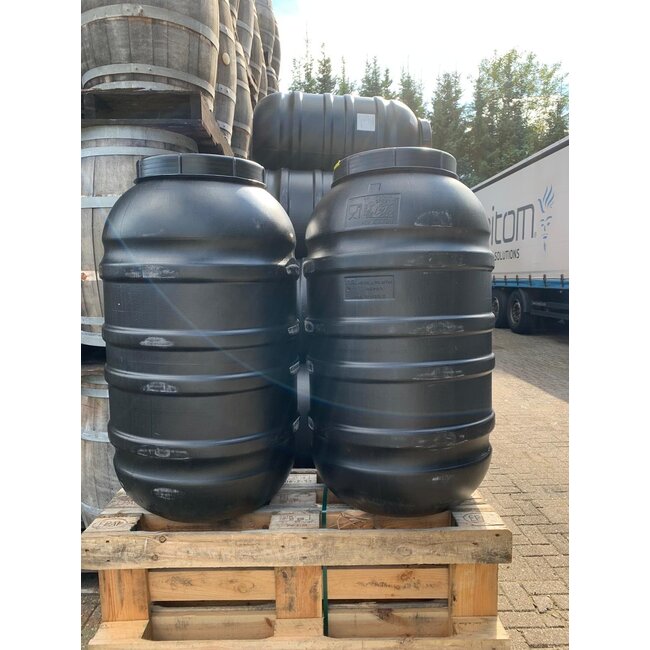 Kunststof Rain barrel black220 L with tap pp - Copy