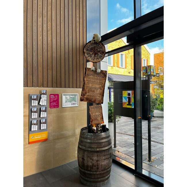 Wijnvat "The Pillar" met Houten Paal – Extra Verzwaard voor Prikkabels - Verhuur