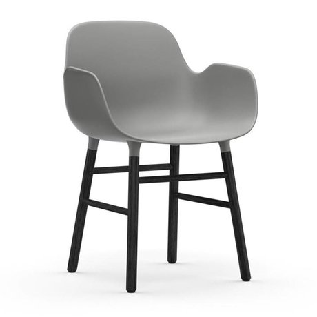 Normann Copenhagen Sillón forma 56x52x80cm gris negro de madera plástica