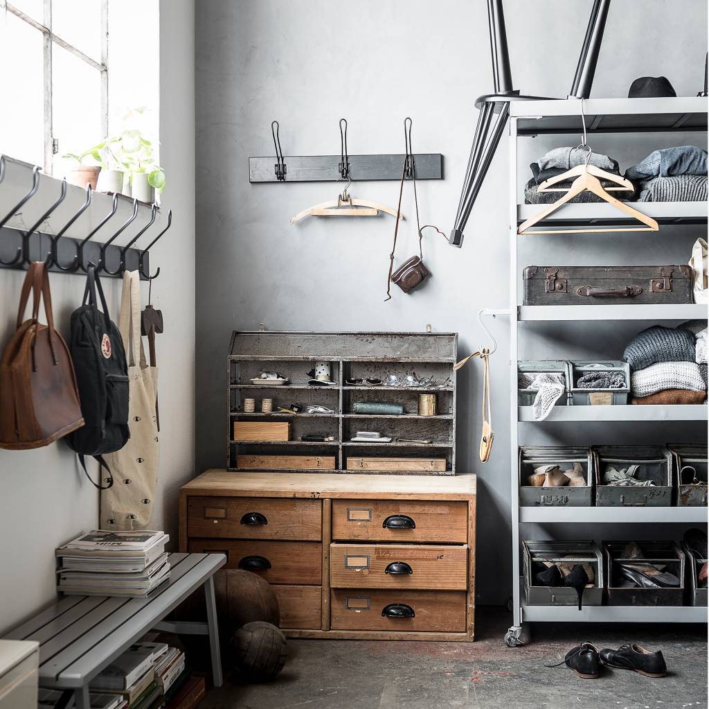 Garderobe Hang On Schwarz Holz S 21 5x72x12cm Lefliving De