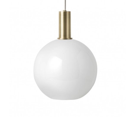 Ferm Living Lampe suspendue Opal Sphere Basse verre blanc laiton couleur or métal