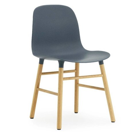 Normann Copenhagen Stuhl Form in blau aus Eichenholz und Kunststoff 78x48x52cm