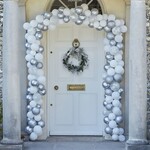 GINGERRAY Silver And White Christmas Door Balloon Arch Kit