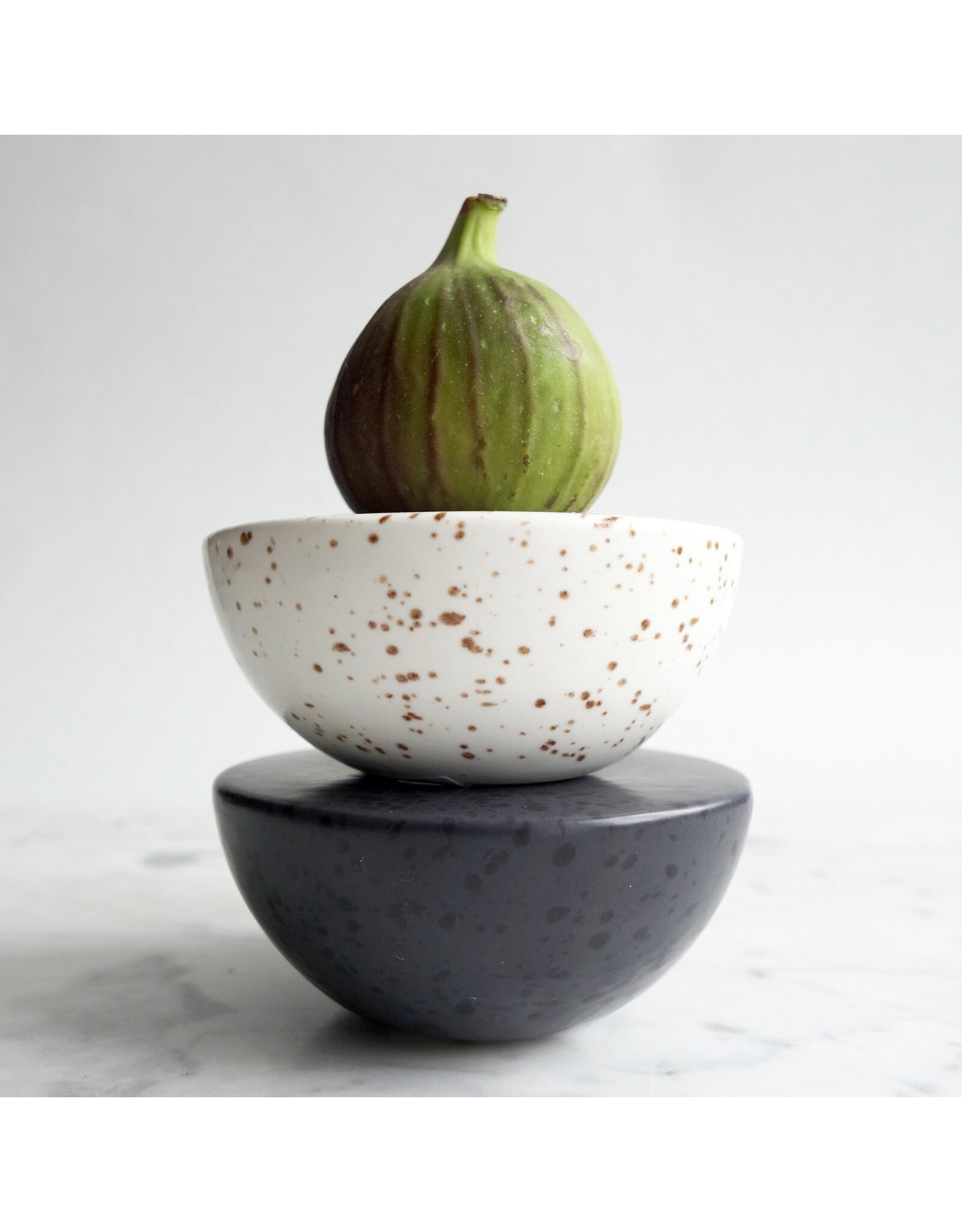 Stylepoint Presentation Shape Half Sphere M Black 8.5x4cm