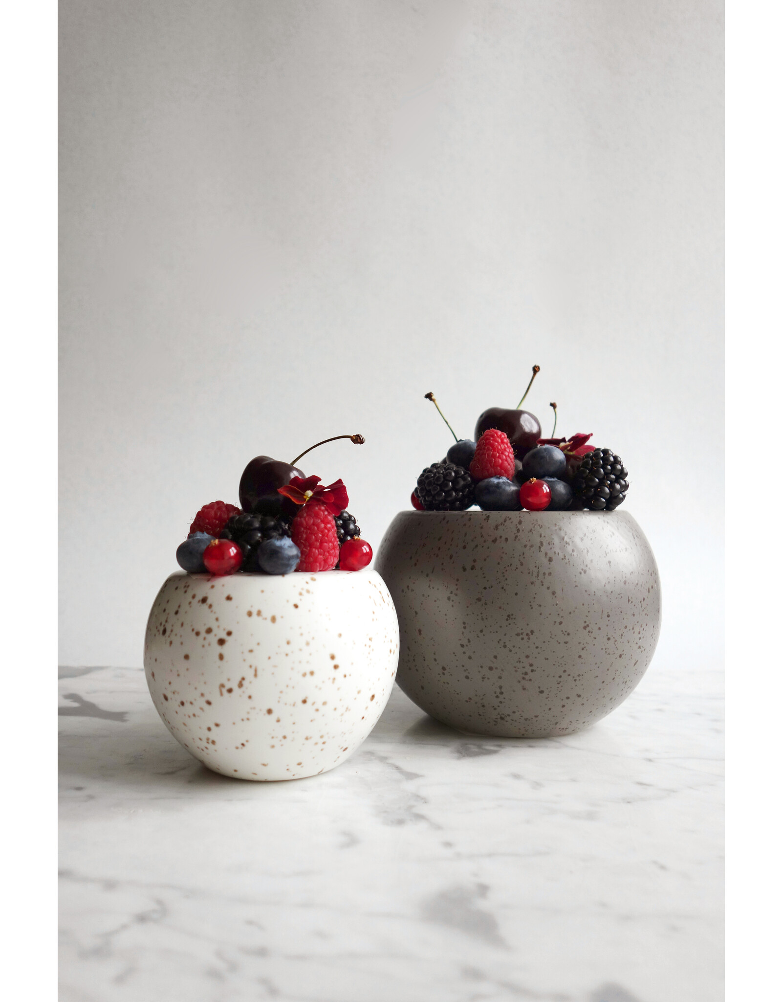 Stylepoint Presentation Shape Orb L Grey 13.5x13cm