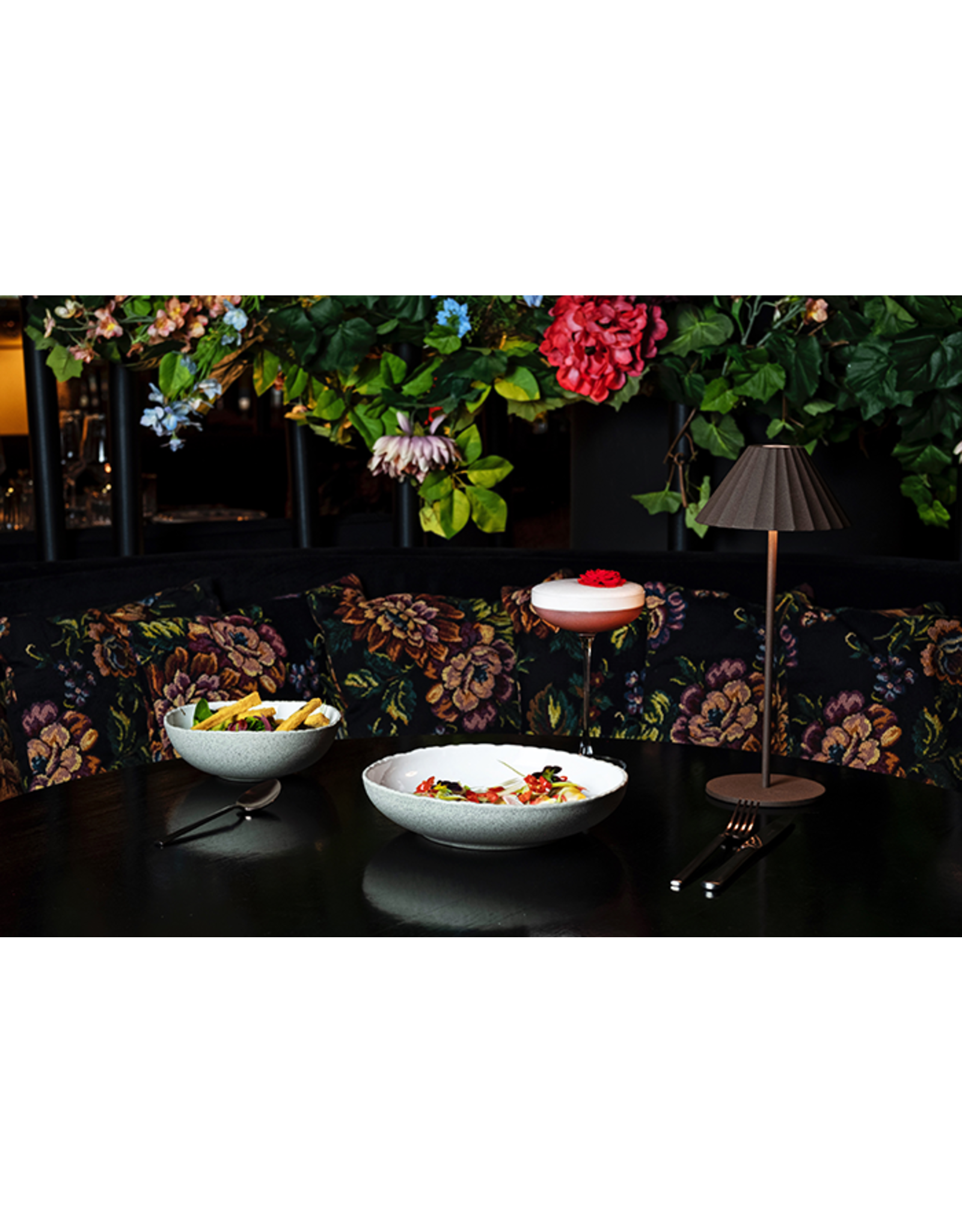 Stylepoint London wireless LED table lamp brown