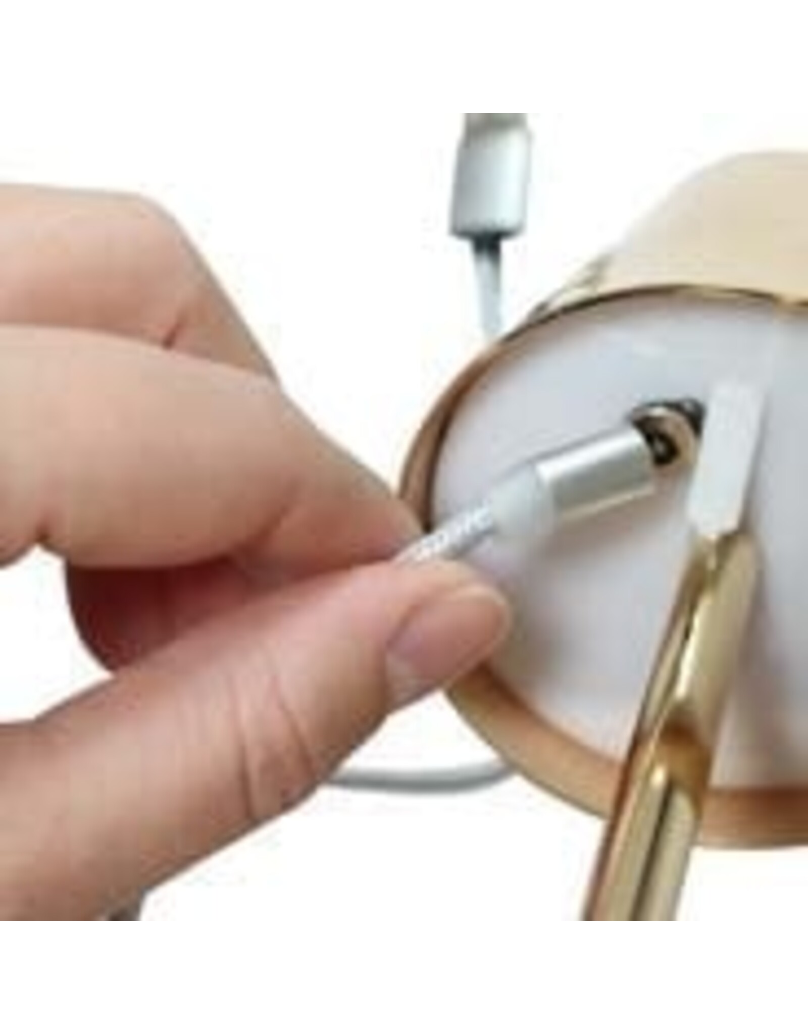 Stylepoint London wireless LED table lamp gold