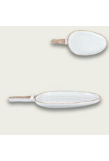 Arca Arca TIERRA White  Melamine serving dish with handle 38x17x4cm. The Tierra melamine collection exudes simplicity and authenticity. Discover the collection in different colours - white, grey and sand