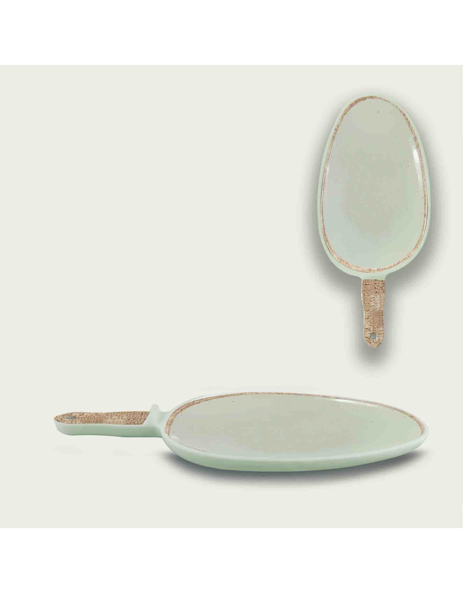 Arca Arca TIERRA Sand Melamine serveerbord met handvat 38x17x4cm. De Tierra melamine collectie straalt eenvoud en authenticiteit uit. Ontdek de collectie in verschillende kleuren - wit, grijs en zandkleur