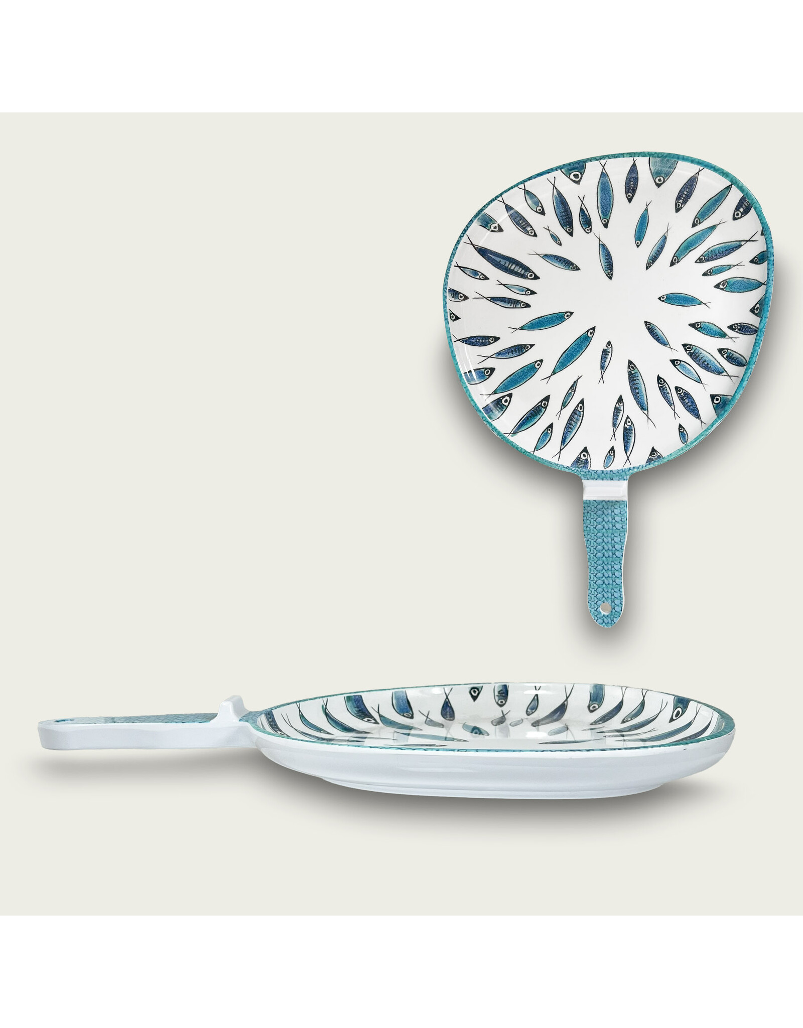 Arca Arca Fish Melamine Serving Plate with handle 37x26x4cm.  The Fish melamine collection has beautiful fish motifs that give you an instant summer feeling.