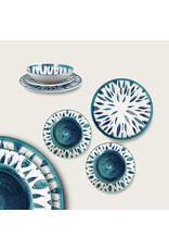 Arca Arca FISH Porseleinen Diner set voor 1 persoon. Deze set van porseleinen borden is tevens gedecoreerd met die prachtige visjesmotieven die je terugvindt in het melamine aanbod en die je een instant zomers geeft.