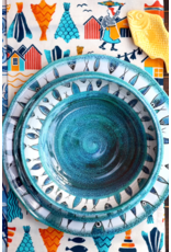 Arca Arca FISH Porcelain Dinner set for 1 person. The set of 3 porcelain plates - dinner, dessert and deep plate - is also decorated with those beautiful fish motifs that you find in the melamine range and that give you an instant summer feeling.