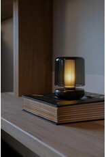 Humble Humble Firefly Horeca Table Light Bronze Smoked, met zeer lange brandduur tot 140u