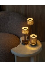 Humble Humble Firefly Horeca Table Light Bronze/Brown Linen, met zeer lange brandduur tot 140u