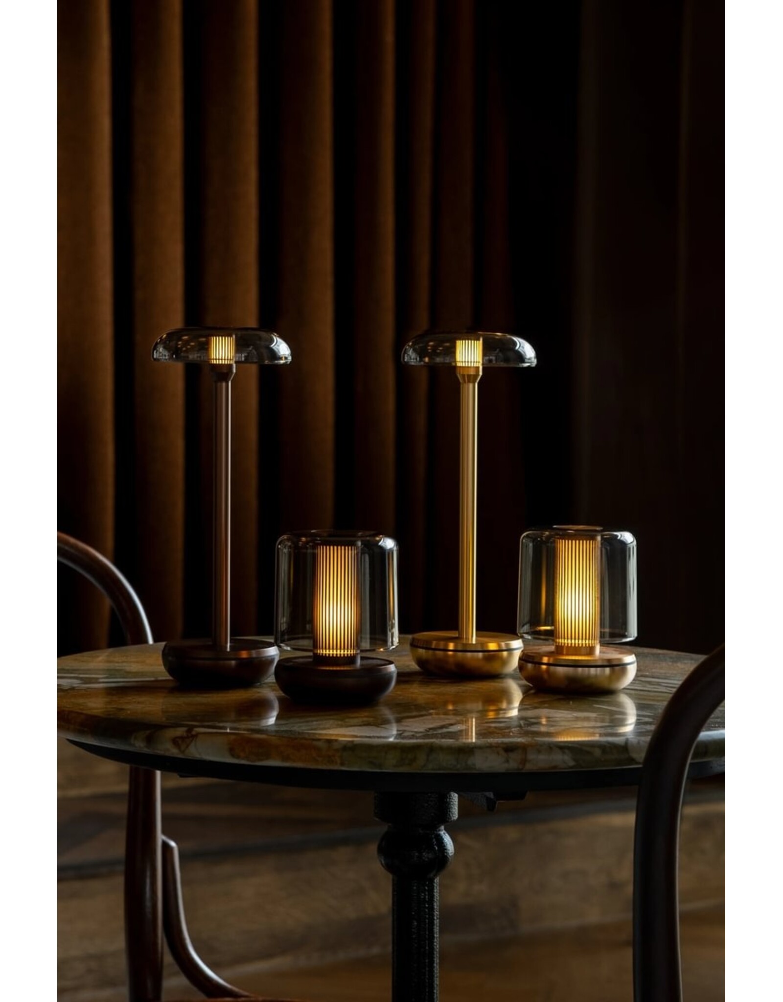 Humble Humble Air Horeca Table Light Bronze PC Smoked, met zeer lange brandduur tot 140u