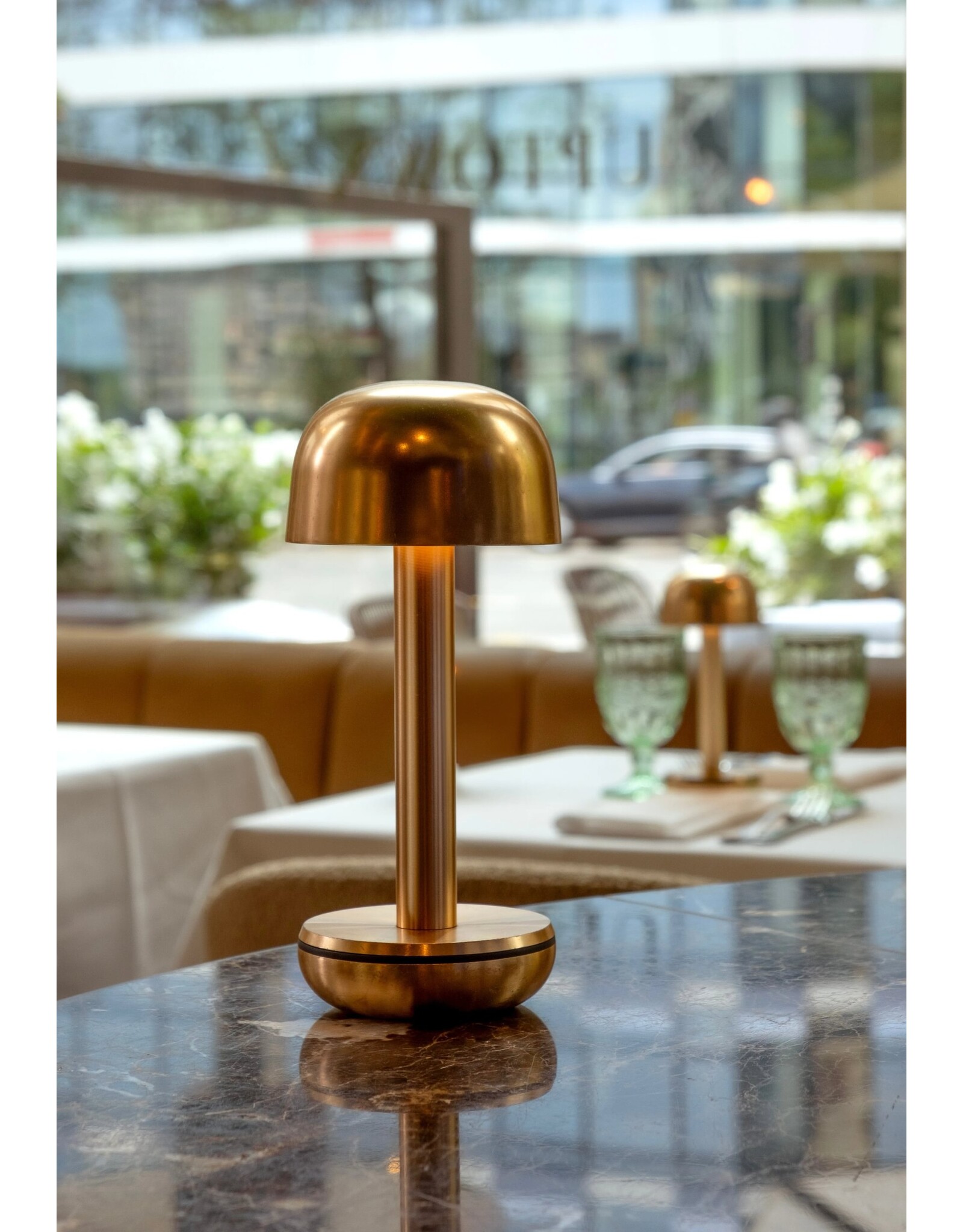 Humble Humble TWO Horeca Table Light Gold, met lange brandduur tot 96u