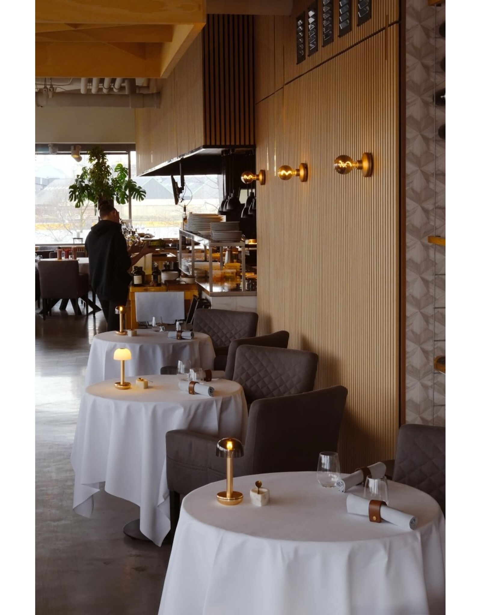 Humble Humble TWO Hospitality Table Light Gold PC Smoked, with long burning time up till 96hrs