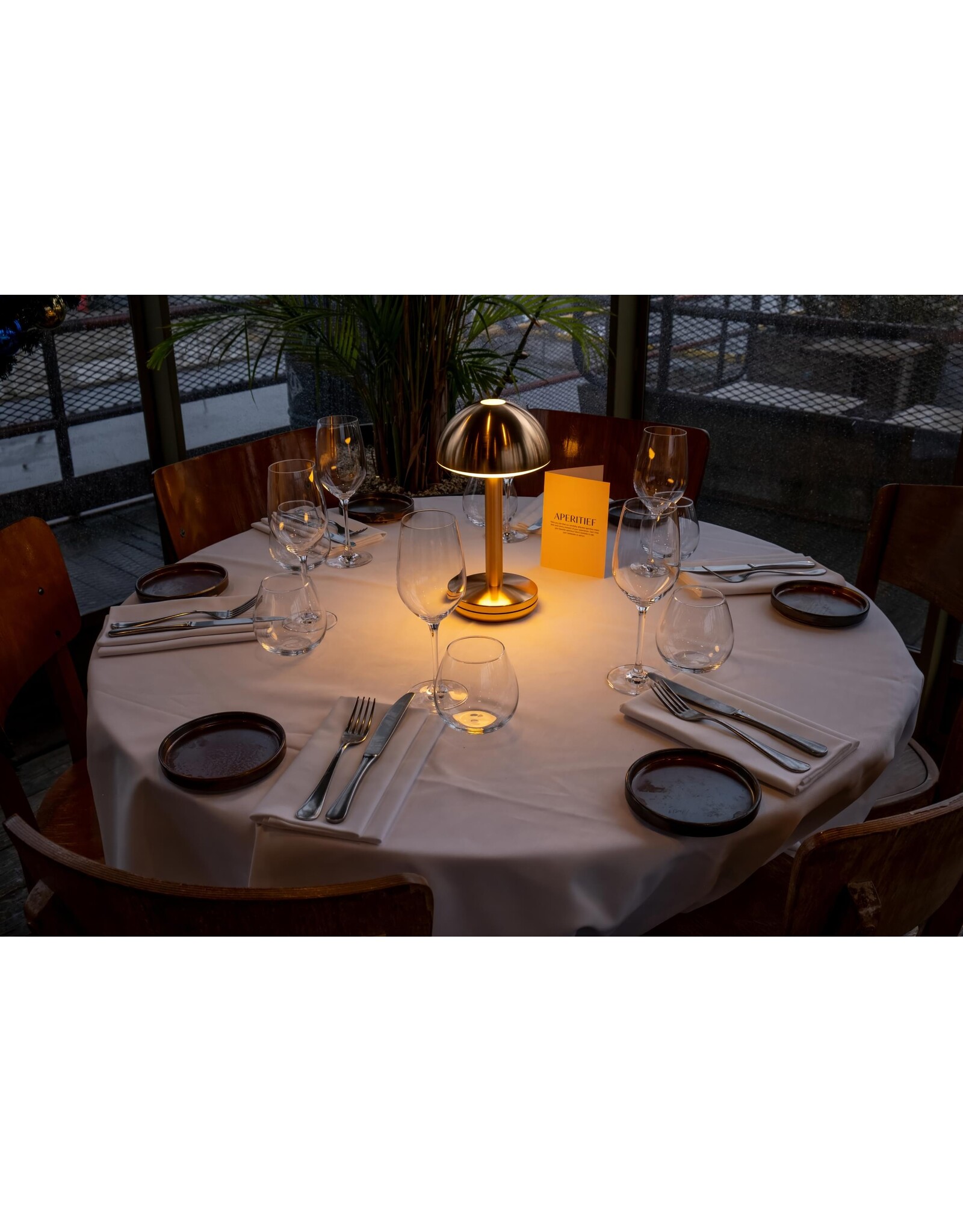 Humble Humble BUG Horeca Table Light Gold, met lange brandduur tot 90u