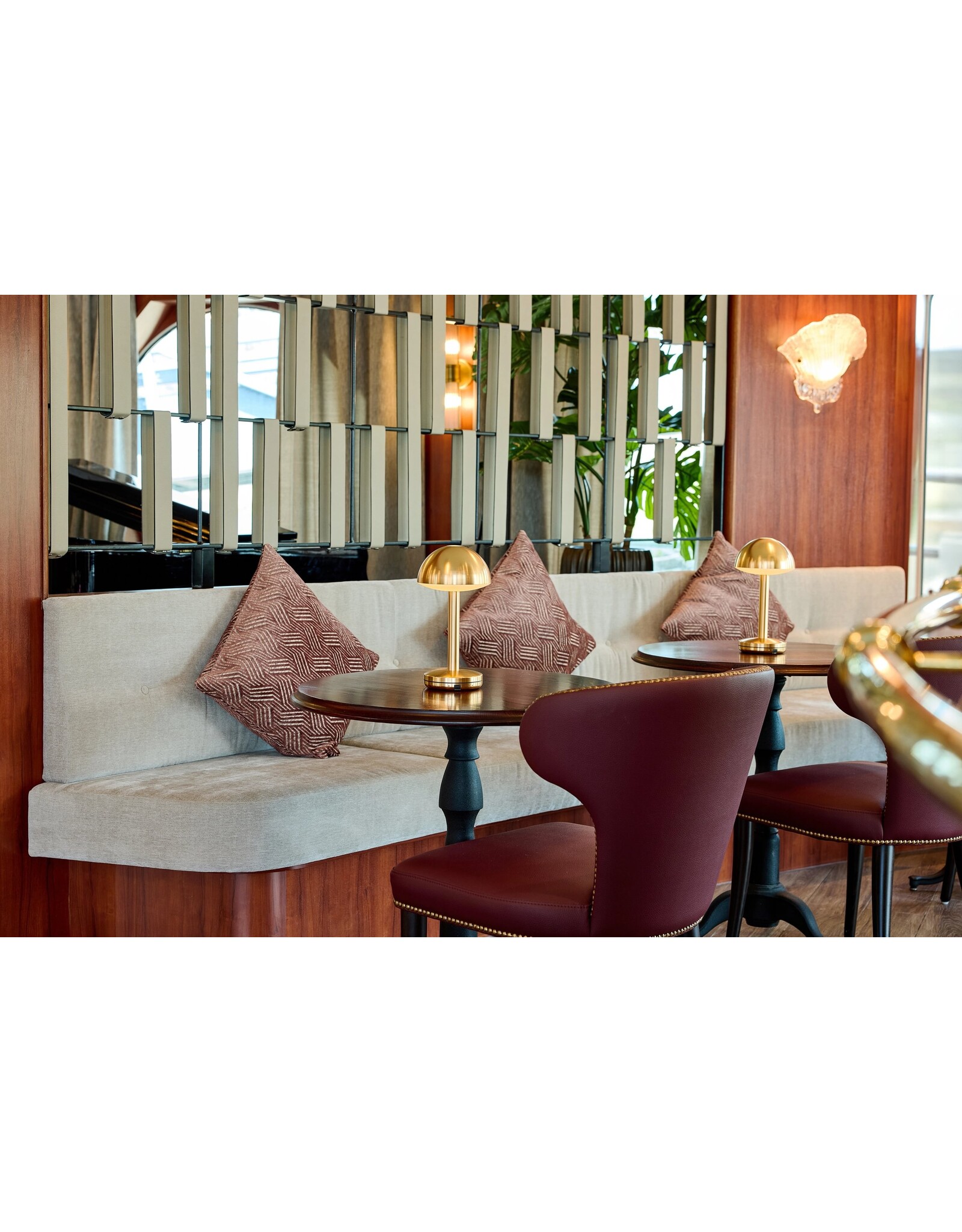 Humble Humble BUG Hospitality Table Light Gold, with long burning time up till 90hrs
