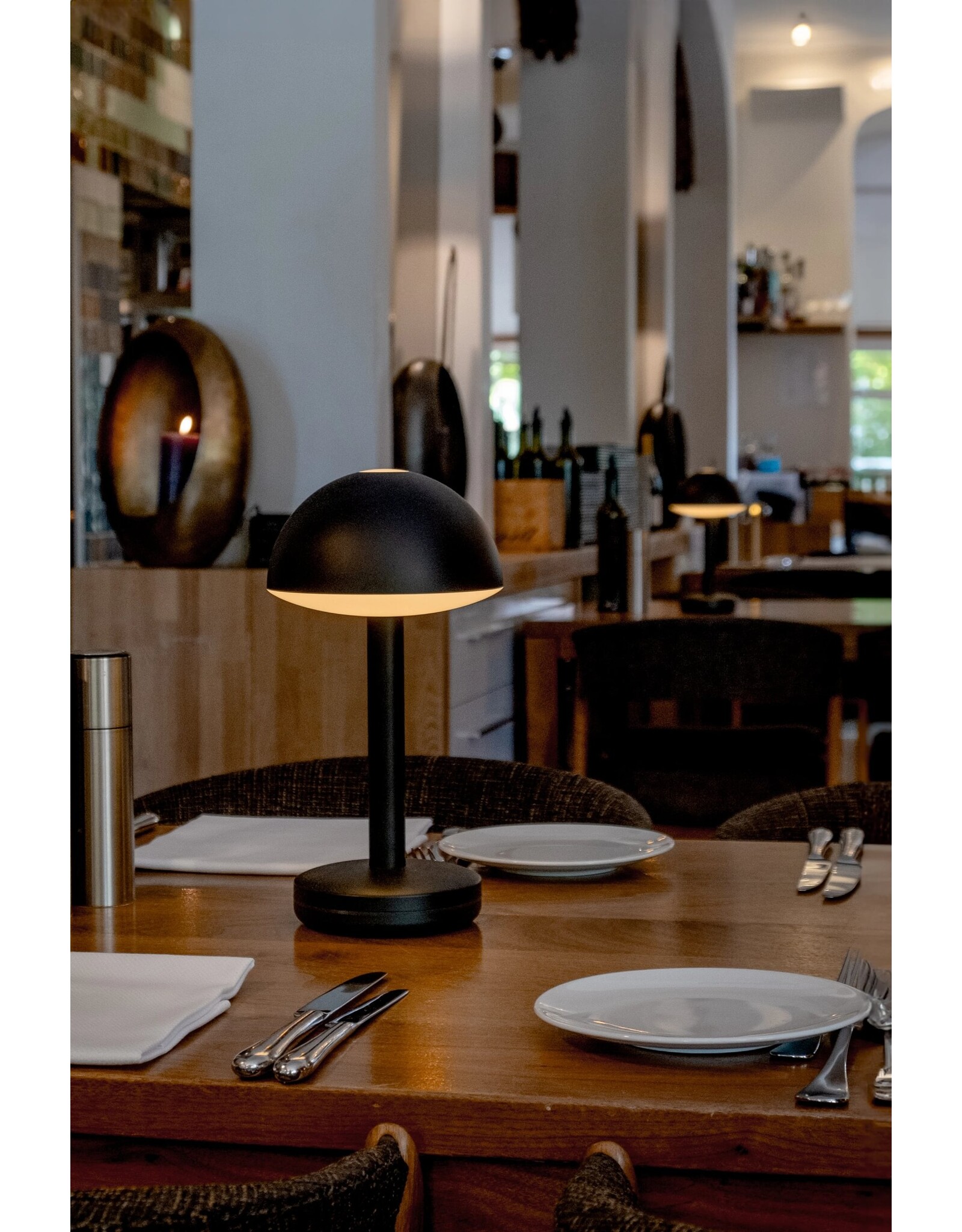 Humble Humble BUG Hospitality Table Light Black, with long burning time up till 90hrs