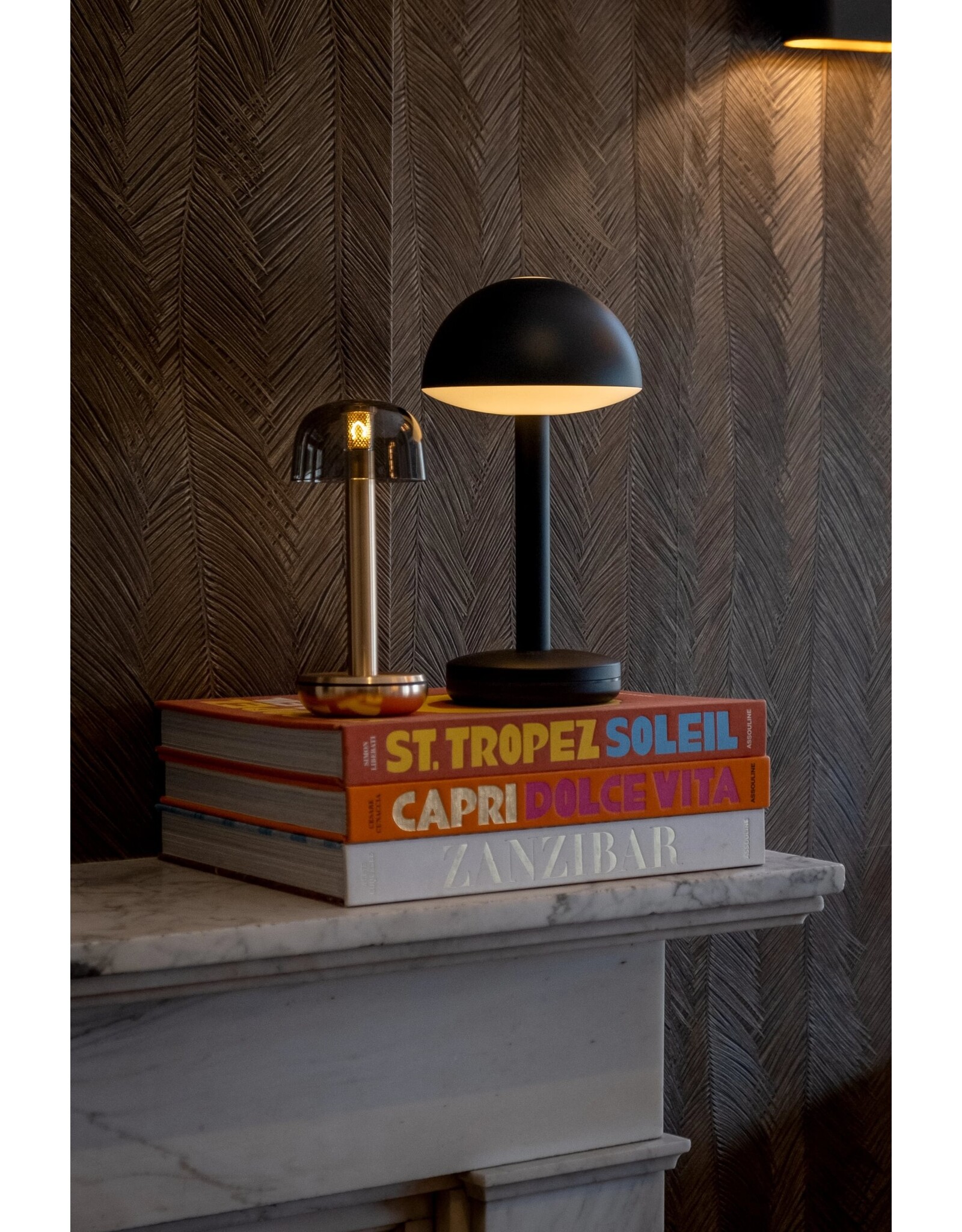 Humble Humble BUG Hospitality Table Light Black, with long burning time up till 90hrs