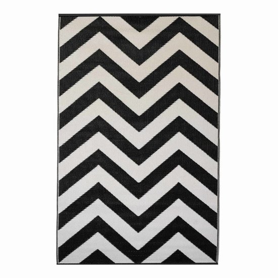 Recycelter Schwarz Weisser Chevron Teppich Laguna Bersama