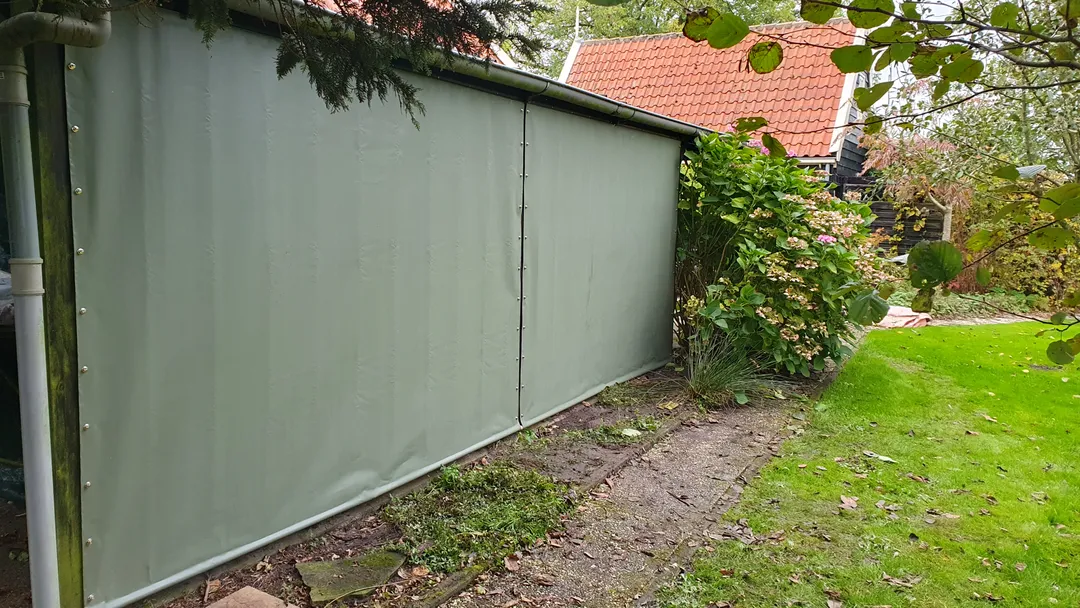 Bevestiging en onderhoud van afdekzeilen