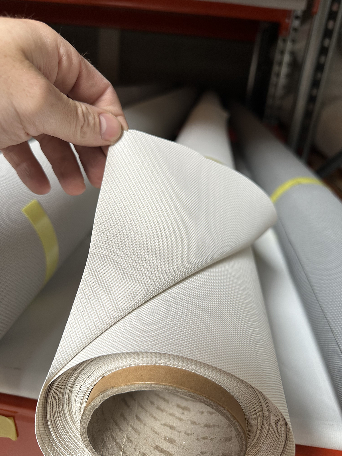 Screendoek geweven 3% wit per meter – sterke zonwering met behoud van zicht